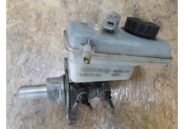 Головний гальмівний циліндр Renault Laguna III, 460110001R, 460910005R, 0204051440