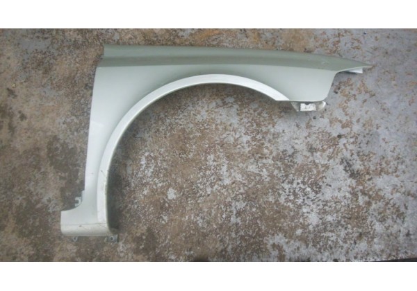 Крило праве переднє Renault Laguna II, 8200295804, 01-05р