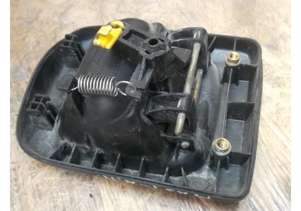 Ручка двері передньої правої зовнішня Renault Master II, 7700352489