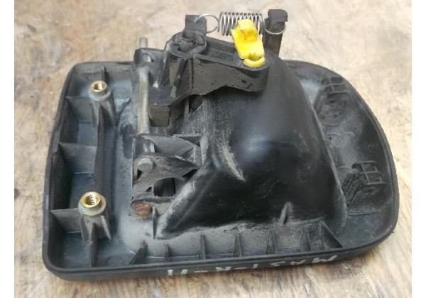 Ручка двері передньої правої зовнішня Renault Master II, 7700352489