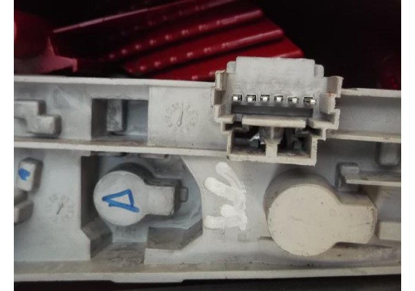 Ліхтар задній правий Renault Modus, 04-08, 8200655990, біле склоповоротника