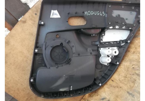 Обшивка двері задньої лівої, (дверна карта) Renault Modus, 2007 р