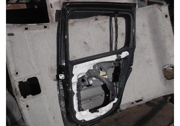 Дверка ліва задня Renault Modus, 821014278R, 100$ *