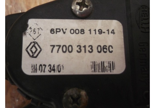 Потенціометр (акселератор, педаль газу) Renault Trafic 7700313060