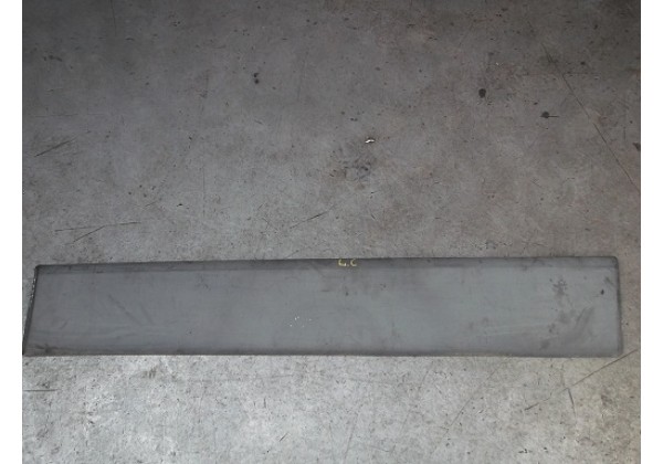 Молдинг бокової лівої здвижної дверки Renault Trafic II, 8200036093, 91165348