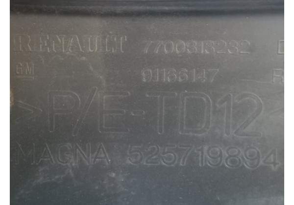 Кутник заднього бампера правий нижній Renault Trafic II, 01-07, 7700313232, 91166147