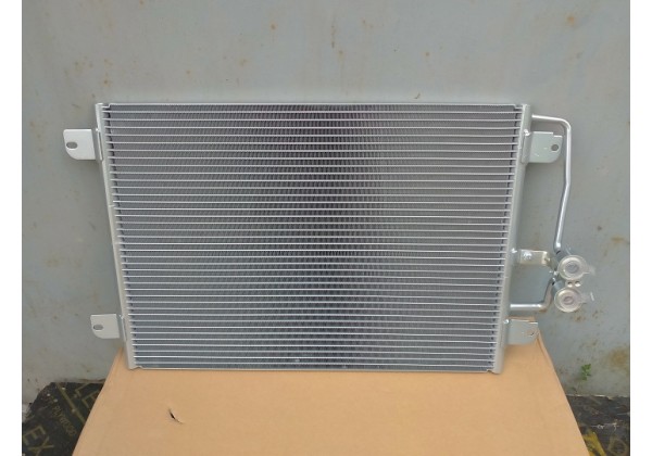 Радіатор кондиціонера Renault Scenic, Megane, 7700432392, 7700425843 