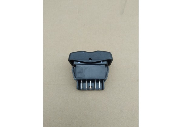 Кнопка склопідйомника переднього Renault Kangoo, Logan, Logan MSV, Duster, Sandero, 8200602227, 6001546816