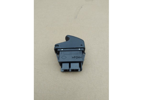 Кнопка склопідйомника заднього Renault Logan, Duster, Sandero, 8200467793, 6001546147, 8200090316