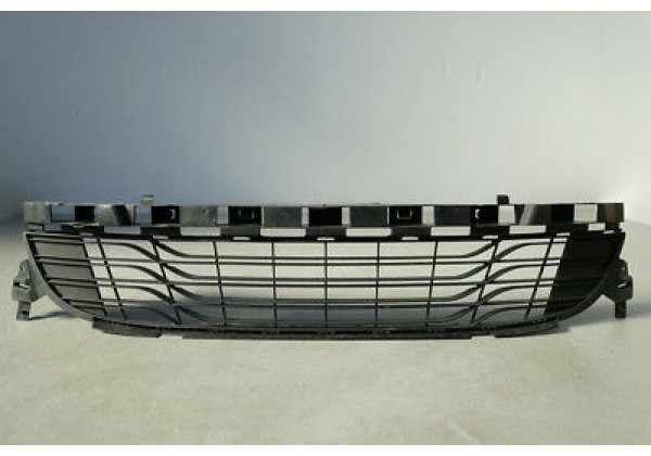 Решітка переднього бампера Renault Megane III, 622540001R, 2008 - 2011