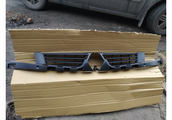 Решітка радіатора внутрішня Renault Kangoo, 07 - 09, 7701062877*