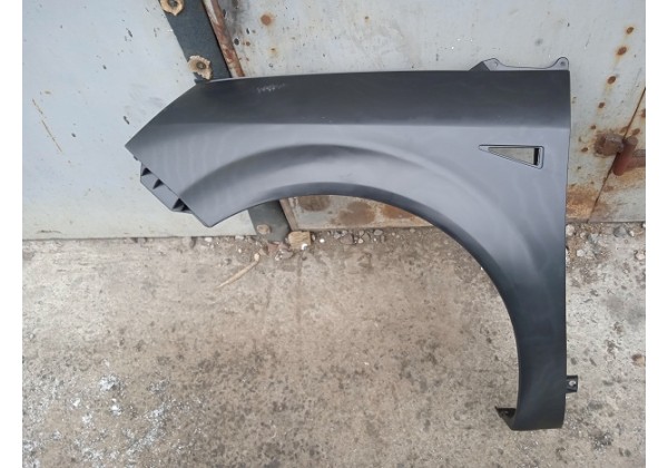 Kрило ліве передне Renault Scenic II, 8200020568