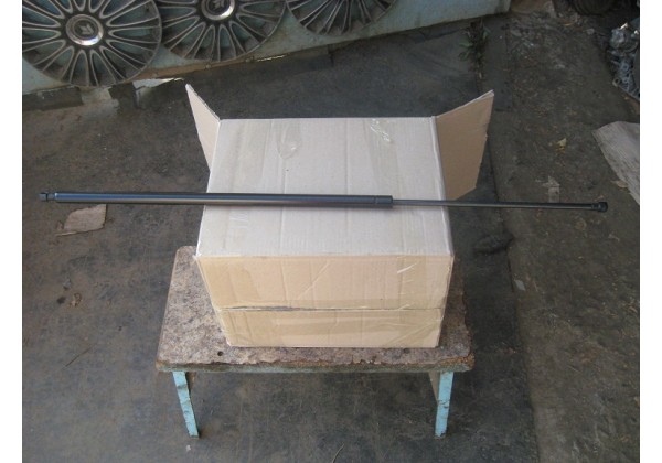Амортизатор кришки багажника Opel Vivaro, Renault Trafic II, 7700313346, 8200162697