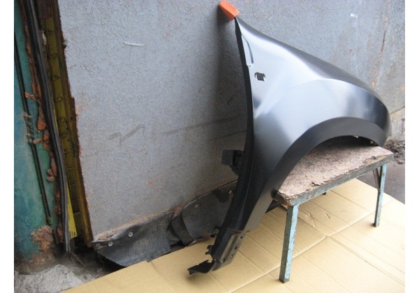 Крило переднє праве Renault Duster, 631007297R
