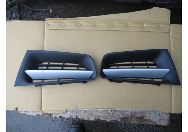 Решітка радіатора, матовий хром, комплект Renault Megane II, 06-09, 7701478057