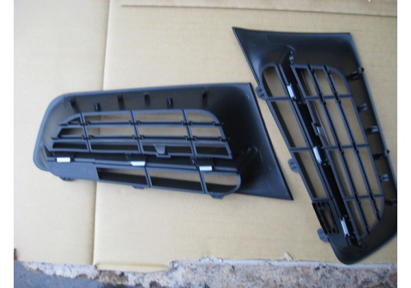 Решітка радіатора, матовий хром, комплект Renault Megane II, 06-09, 7701478057