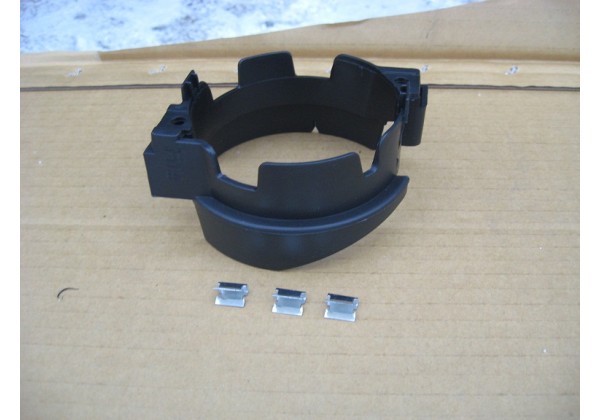 Рамка противотуманної фари права Renault Logan, 6001546785, до 2008 року