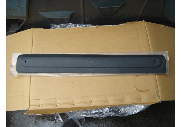 Декоративна накладка порога, (L-R) Renault Kangoo, 7700304861