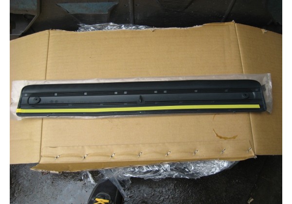 Декоративна накладка порога, (L-R) Renault Kangoo, 7700304861