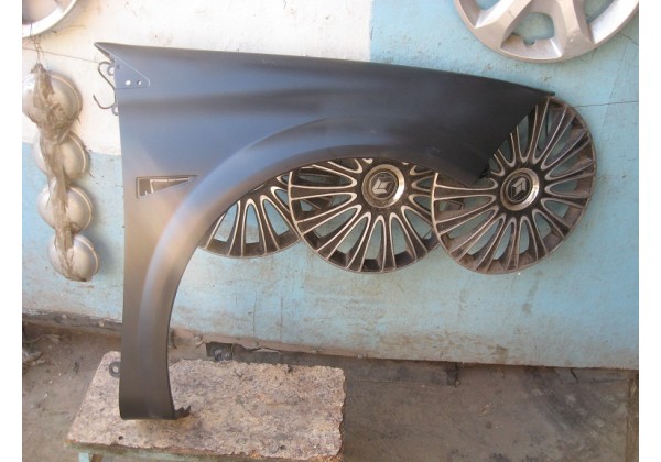 Крило праве Renault Megane II, 7701477187, 7701473703, 8200011077 *