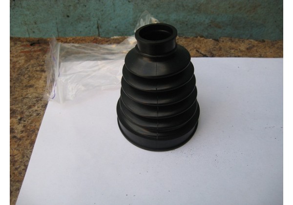 пильник шруса внутрішній, з боку КПП Renault Kangoo II, Clio III, IV, Modus, Megane III, Fluence, Twingo II, Laguna III, 7701209992