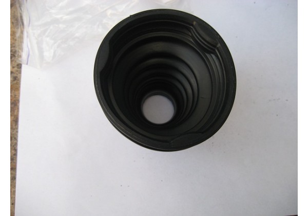 пильник шруса внутрішній, з боку КПП Renault Kangoo II, Clio III, IV, Modus, Megane III, Fluence, Twingo II, Laguna III, 7701209992