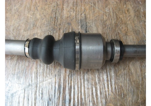 піввісь передня права Peugeot 306 1.6b, 3273Q1 , 3273G3 , 3273Z5