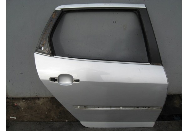 дверка права задня Peugeot 407,гола,кузов SW
