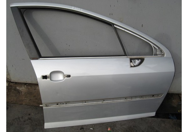 дверка права передня Peugeot 407,гола