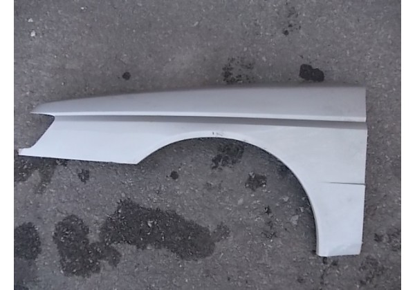 крило Пежо 605