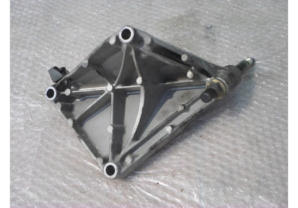 кронштейн КПП Renault Scenic RX-4,7700432184