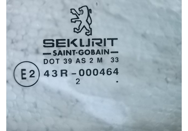 скло Пежо 206,ліве заднє
