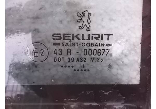 скло Пежо 607, праве кузовне
