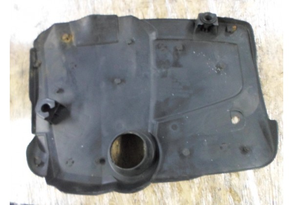 кришка двигуна Renault Laguna II 1.9 dci