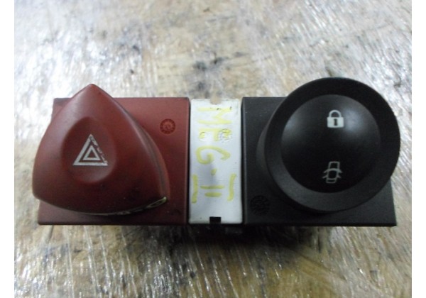 Кнопка аварійної сигналізації (блокування дверей) Renault Megane II, 8200095493, 8200109723, 8200107808