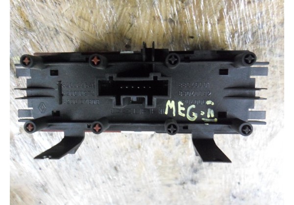 Кнопка аварійної сигналізації (блокування дверей) Renault Megane II, 8200095493, 8200109723, 8200107808