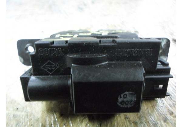Замок кришки багажника, універсал Renault Laguna II, 8200295641, 05-08 *