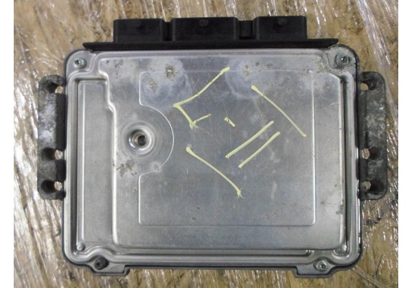 комп'ютер, блок керування двигуном Renault Espace IV, Laguna II 2.0, 2.2 dci, Bosch 0281012212, 8200504296, 8200516573