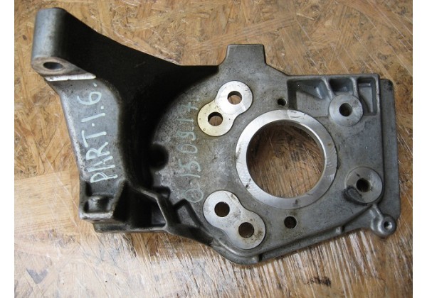 Кронштейн кріплення ТНВД Peugeot, Citroen 1.6 hdi, 9684778280