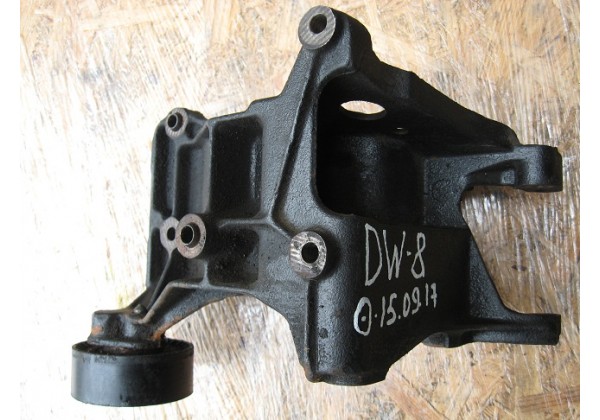 кронштейн генератора Peugeot, Citroen 1.9 d, 9635460080, DW8