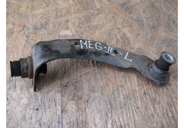 Кронштейн передньої балки лівий Renault Scenic II, Megane II, 03-06, 8200197452