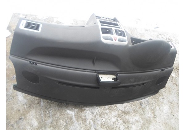 Панель передня салону (торпедо), з подушкою безпеки Peugeot 307
