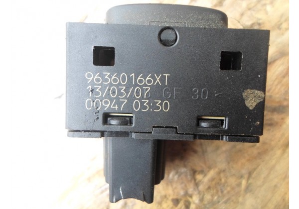 кнопка управління склопідйомниками задня Peugeot, Citroen, 96360166XT