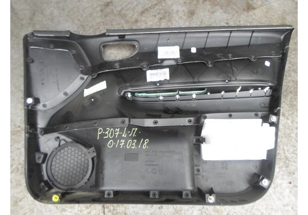 обшивка передньої дверки, ( права, ліва ) Peugeot 307 SW, 05-08, універсал