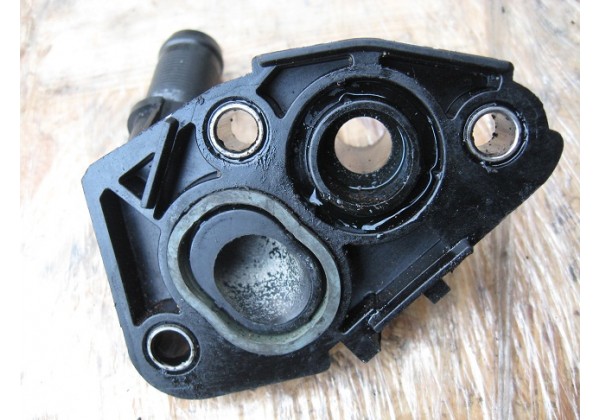 Фланець системи охолодження Renault, 1.5 DCi, 800386710 