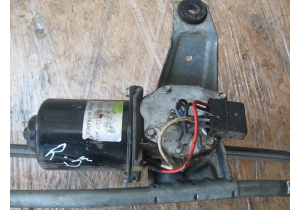 Трапеція склоочисника передня Renault Rapid, 5, 7700751187