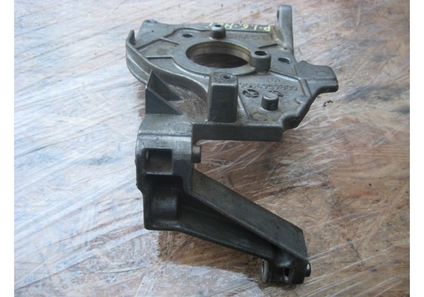 кронштейн ТНВД Peugeot, Citroen 1.4, 1.6 hdi, 9654959880