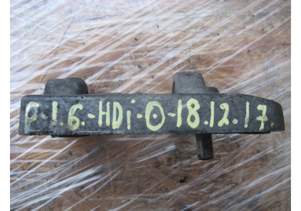 Кронштейн двигуна Peugeot, Citroen 1.4, 1.6 hdi, 9656125280