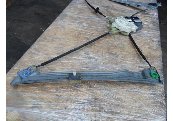 Склопідйомник правий передній електричний Renault Laguna III, 807300003R, 807000002R