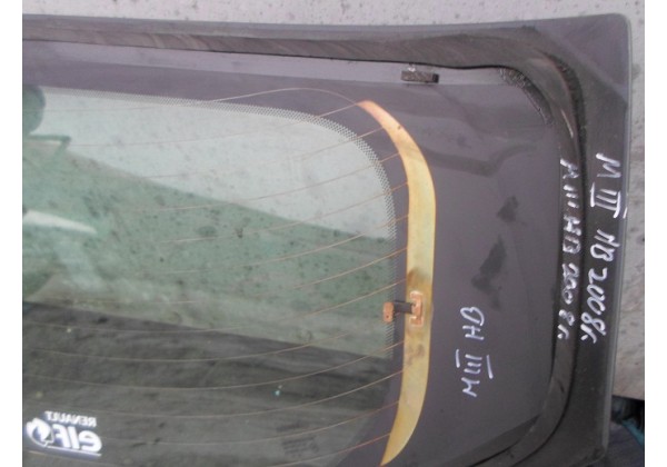 Скло заднє в кришку багажника Renault Megane III, хетчбек, 5 дверей